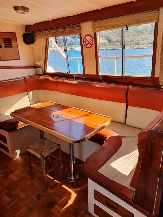 Botel Bichik Le Frioul Hotel Marseille