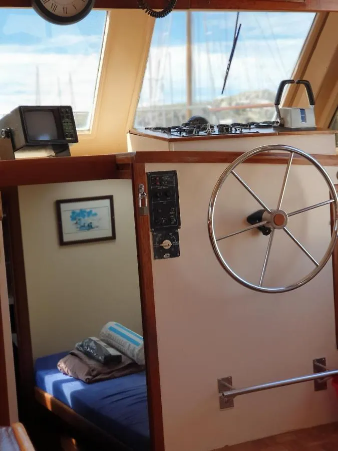 Bichik Le Frioul Hotel Marseille Botel